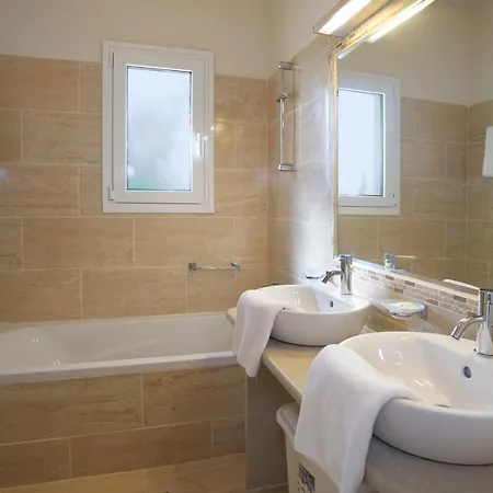 Villa Asteri, Old Skala - Secluded Location - Panoramic Sea Views - Infinity Pool Skala (Kefalonia)