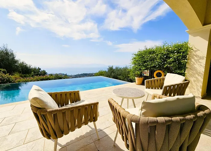 Villa Asteri, Old Skala - Secluded Location - Panoramic Sea Views - Infinity Pool *